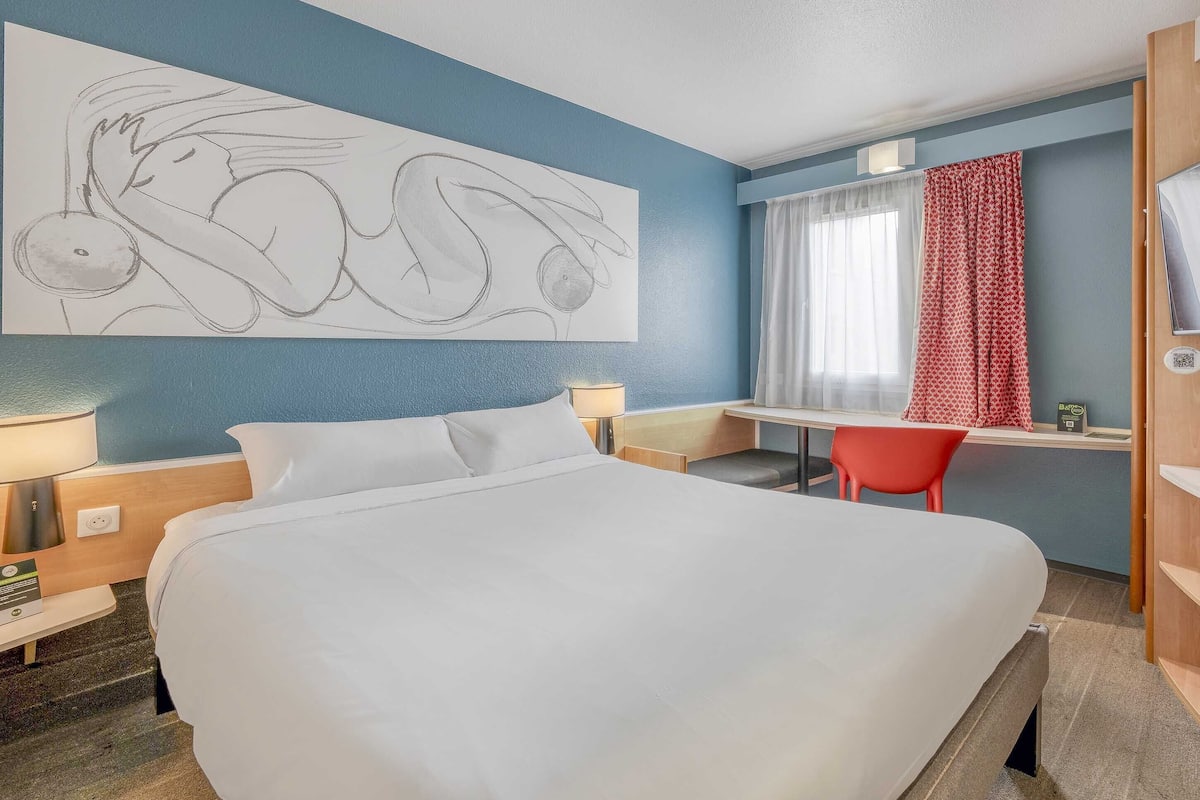 standard double room, non smoking | 1 bedroom, desk, blackout curtains, soundproofing