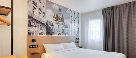 Bureau, rideaux occultants, chambres insonorisées, Wi-Fi gratuit