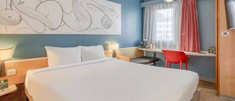 Comfort Double Room, Non Smoking | Desk, blackout drapes, soundproofing, free WiFi