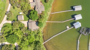 Exterior - Lake house in a quiet cove, short boat ride to Hells Gate! (Graford)