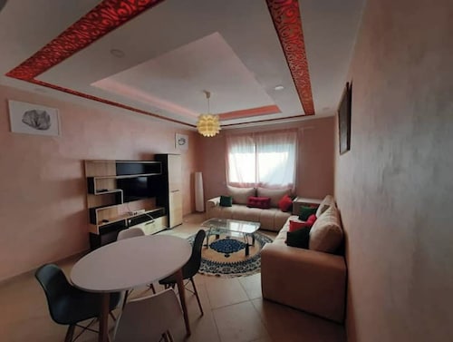 HM apartment opposite aTGV station