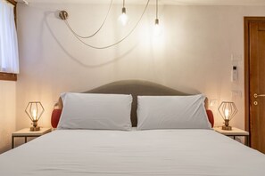 1 bedroom, travel cot, WiFi, bed sheets - SAN SILVESTRO HOUSE VENICE GROUND FLOOR (Venezia)