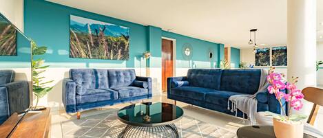 Apartment, 3 Bedrooms | Living area