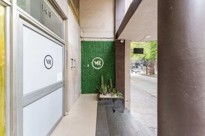 Exterior - Hipódromo Condesa Apartments by VH (Mexico City)