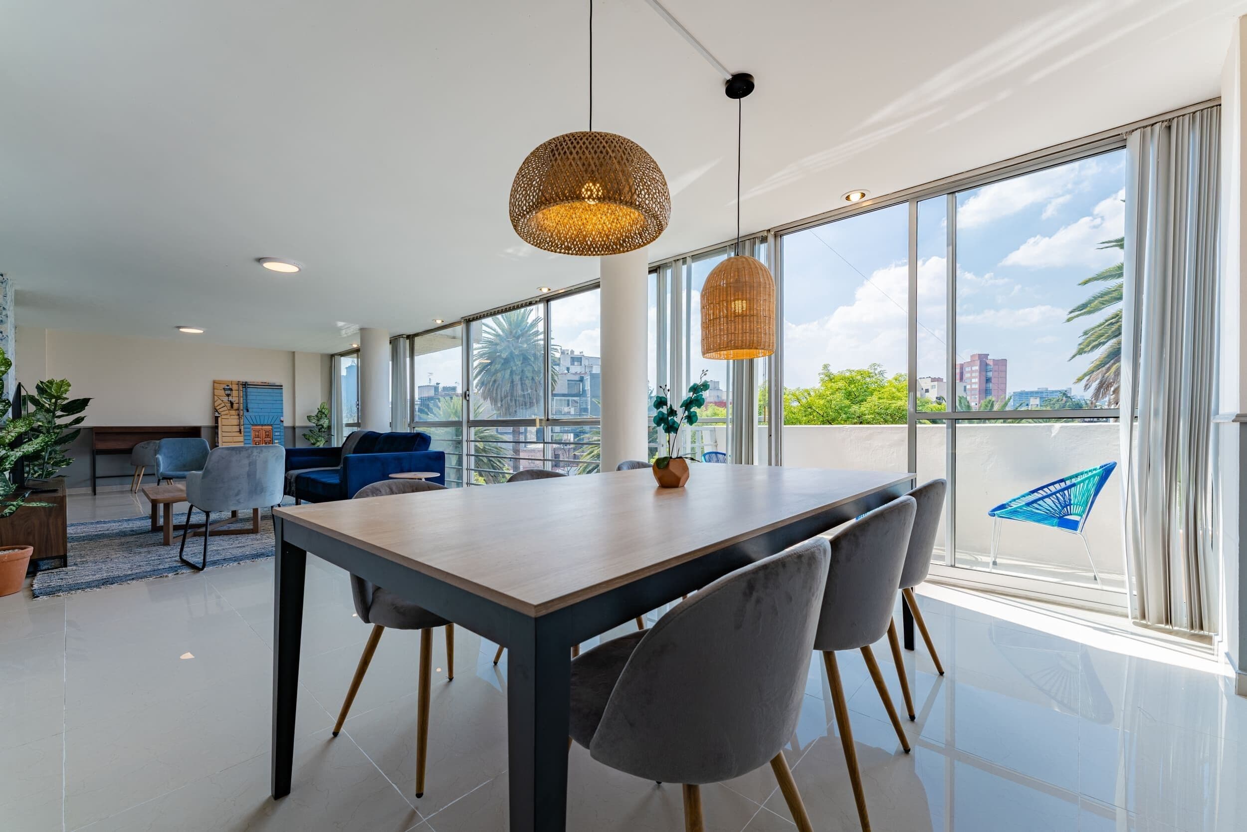Departamento superior, 4 habitaciones | Comedor