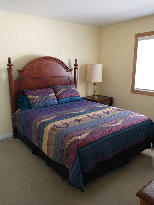 3 bedrooms, iron/ironing board, travel crib, free WiFi