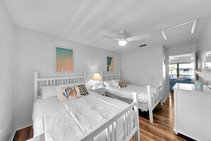 3 bedrooms, travel crib, WiFi, bed sheets