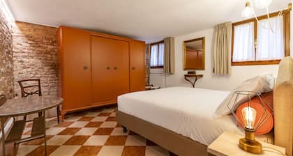 SAN SILVESTRO HOUSE VENICE