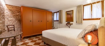 SAN SILVESTRO HOUSE VENICE