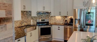 Lakefront. Spectacular Mountain and Lake Views/Dock/Private Cove. Gentle Slope.