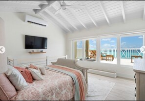 4 habitaciones, escritorio y tabla de planchar con plancha 
