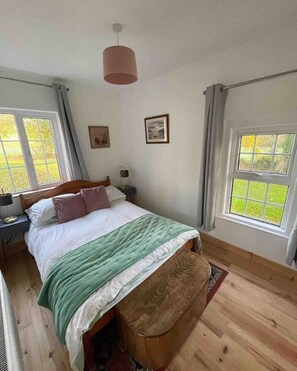 3 bedrooms, free WiFi, bed sheets