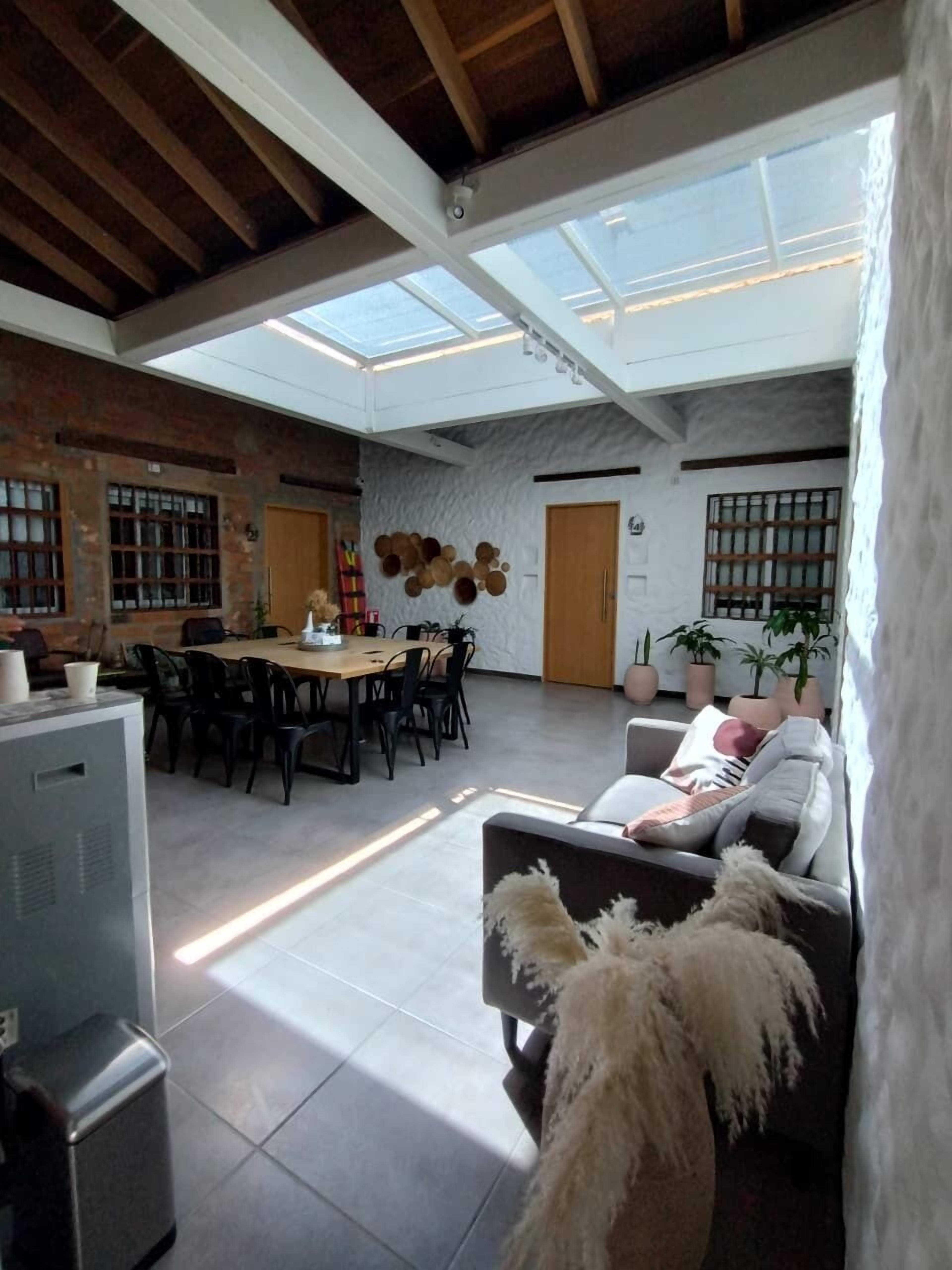 32-英寸智能电视（配备数码频道）、电视、Netflix