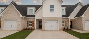 New Townhouse w/ Game Room & Nintendo 64 - Right Off 280