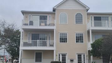 Kondominium (WW301 East Leaming Ave-H) | Eksterior