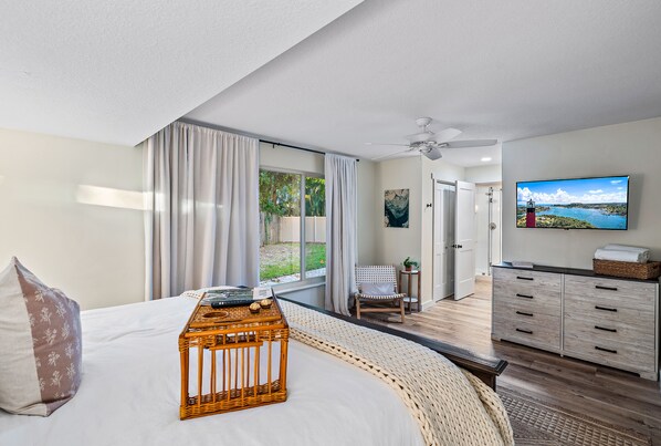 3 bedrooms, in-room safe, desk, iron/ironing board