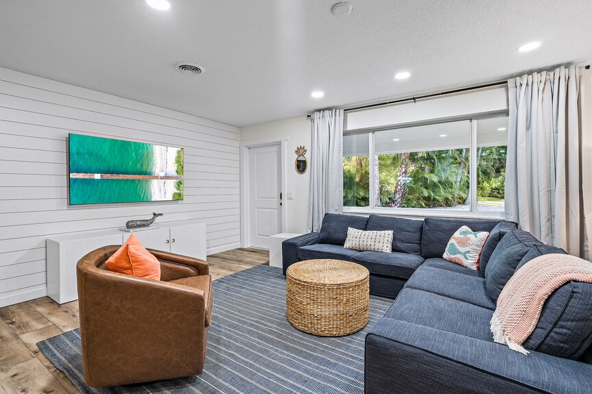 New Modern Coastal Home In Heart Of Tequesta, Fl - Hobe Sound, FL