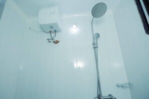 Apartment | Bathroom | Shower, towels