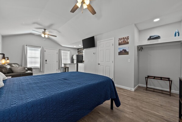 Camas con efecto memoria, tabla de planchar con plancha y wifi