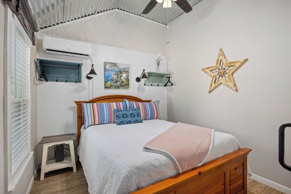2 bedrooms, desk, iron/ironing board, WiFi (free)