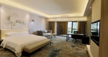 Zhenshan Hotel