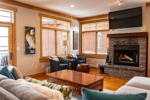 TV, fireplace - Spacious Spanish Peaks Townhome! Private Hot Tub, 15min Drive to Resort, 5Min Dr (Big Sky)