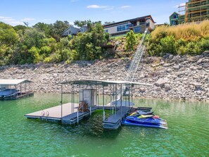 Marina - Modern Midcentury Lakefront with pool, hot tub, & private boat dock/Boat rentals (Austin)