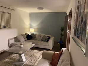 Apartment, 2 Queen Beds | Living area