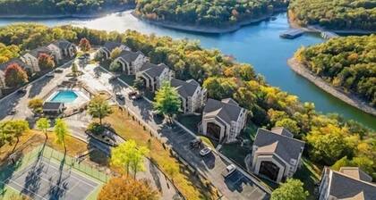 2BR Lake Escape Near SDC & Table Rock Lake | Sleeps 8