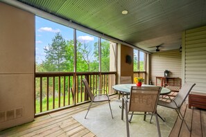 Outdoor dining - Winter Special | 2BR Lake Escape by SDC & TR Lake (Branson)