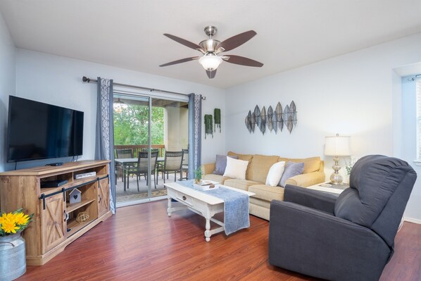 Smart TV, fireplace, DVD player
