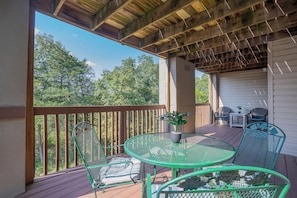 Outdoor dining - Winter Special! By SDC, No Stairs, '24 Deck (Branson)