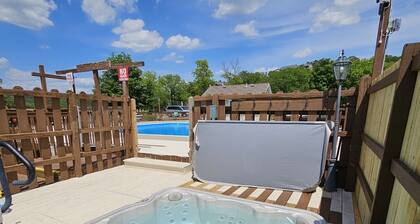 Lake Access | No Stairs | Big Deck + Nature Trails