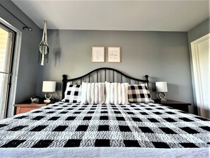 2 bedrooms, iron/ironing board, travel cot, free WiFi