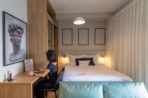 Hypo-allergenic bedding, individually decorated, free WiFi