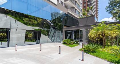 Charlie Thera Ibirapuera