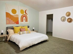 3 bedrooms, WiFi, bed sheets - *RARE FIND* GREAT LOCATION*BREWSTER PARK*GAMEROOM* (Apple Valley)