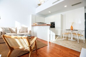 TV - Under the moon Apartment (Faro)
