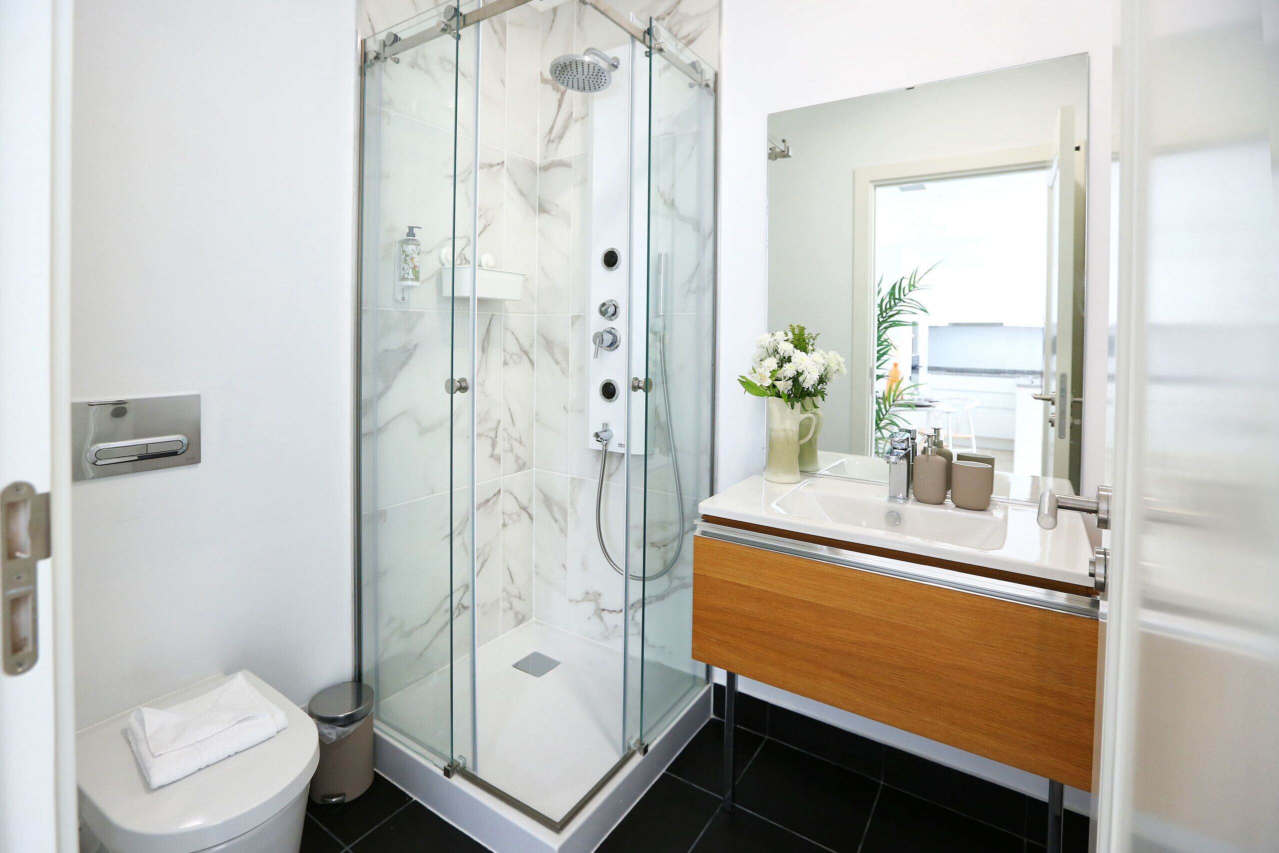 Douche, serviettes fournies
