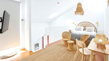 In-room safe, iron/ironing board, free WiFi, bed sheets