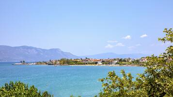 Classic Double or Twin Room, 1 Double or 2 Twin Beds, Sea View | Free WiFi, bed sheets