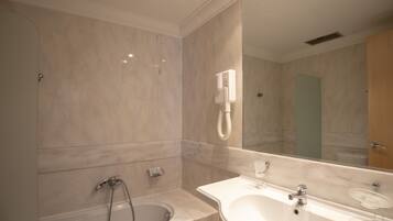Classic Double or Twin Room, 1 Double or 2 Single Beds, Sea View | Bathroom | Free toiletries, hair dryer, towels