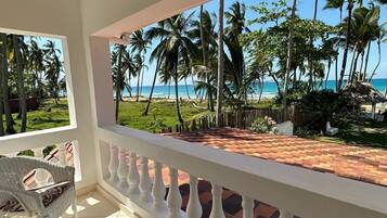 Deluxe Double Room | In-room safe, iron/ironing board, free WiFi, bed sheets