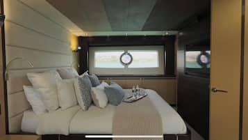 4 bedrooms, internet, bed sheets