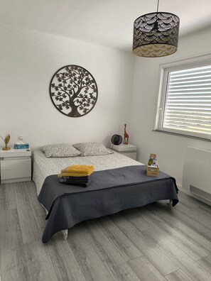4 Schlafzimmer, Bügeleisen/Bügelbrett, Reisekinderbett, WLAN