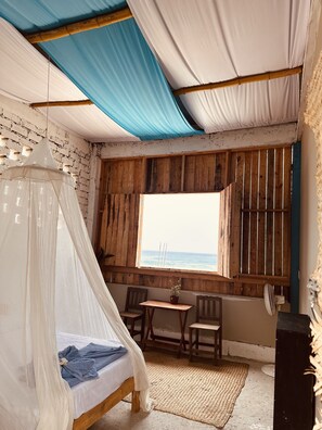 Cabane | Bureau, espace de travail pour ordinateur portable