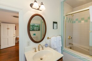 Chambre Simple Deluxe, non-fumeur, vue jardin | Salle de bain