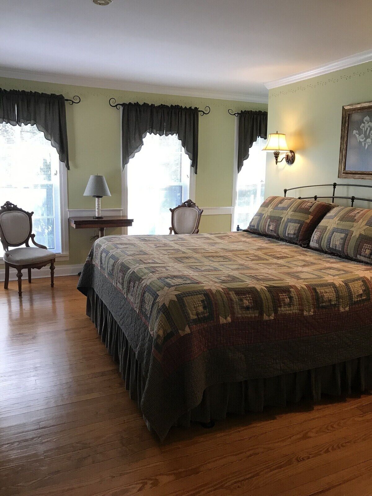 Deluxe Single Room, 1 King Bed, Non Smoking, Garden View | Egyptian cotton sheets, premium bedding, memory-foam beds