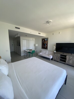 1 bedroom, iron/ironing board, free WiFi, bed sheets
