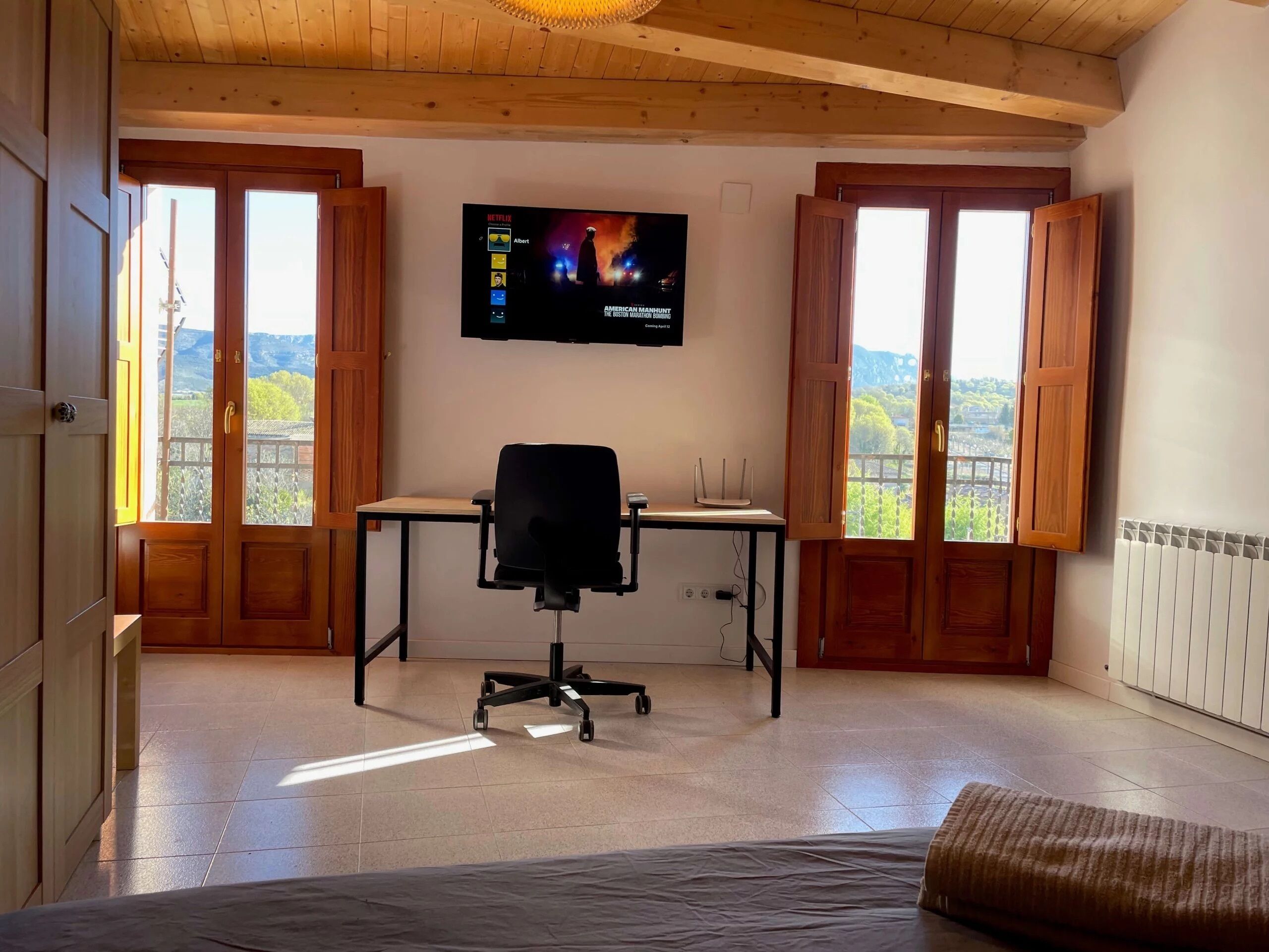 4 slaapkamers, een bureau, wifi, beddengoed